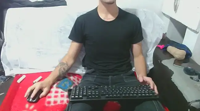 Snapshot of MarceloMilk chatting on 15, 1, 2025 MarceloMilk online show from 15, 1, 2025