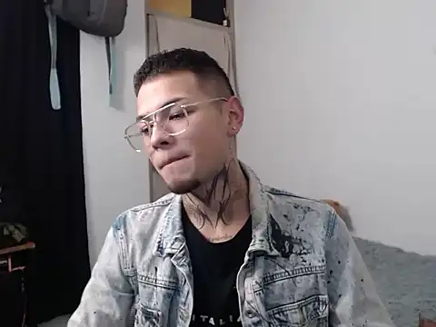 Snapshot of MarceloMilk chatting on 13, 9, 2025 MarceloMilk online show from 13, 9, 2025
