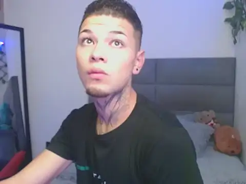 Snapshot of MarceloMilk chatting on 13, 10, 2025 MarceloMilk online show from 13, 10, 2025