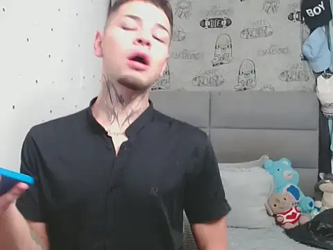Snapshot of MarceloMilk chatting on 19, 10, 2025 MarceloMilk online show from 19, 10, 2025