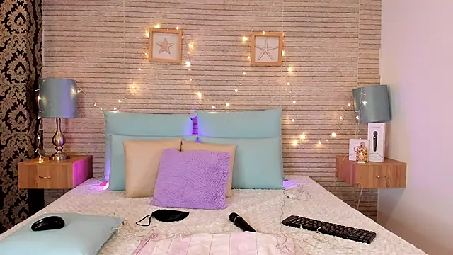 Snapshot of Catalinna_Thompson chatting on 17, 12, 2024 Catalinna Thompson online show from 17, 12, 2024