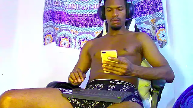 Amir mikelsen online show from 18, 9, 2025