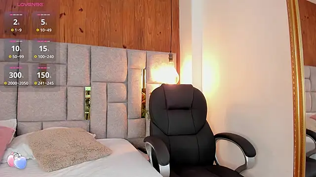 Saori newman online show from 11, 10, 2025