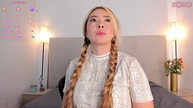 Saori newman online show from 30, 3, 2026