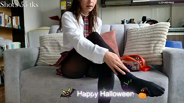 Emmy petit online show from 31, 10, 2025