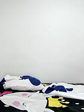 Snapshot of blondebitchlitle chatting on 26, 2, 2025 blondebitchlitle online show from 26, 2, 2025