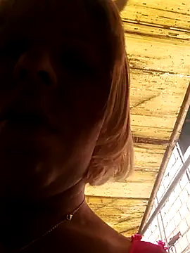 Snapshot of blondebitchlitle chatting on 11, 10, 2025 blondebitchlitle online show from 11, 10, 2025