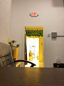 Snapshot of jr91esl chatting on 4, 3, 2025 jr91esl online show from 4, 3, 2025