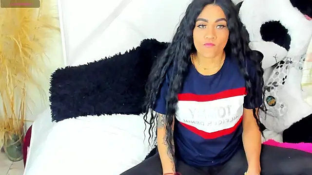 Snapshot of ScarlethNatasha chatting on 21, 10, 2025 ScarlethNatasha online show from 21, 10, 2025