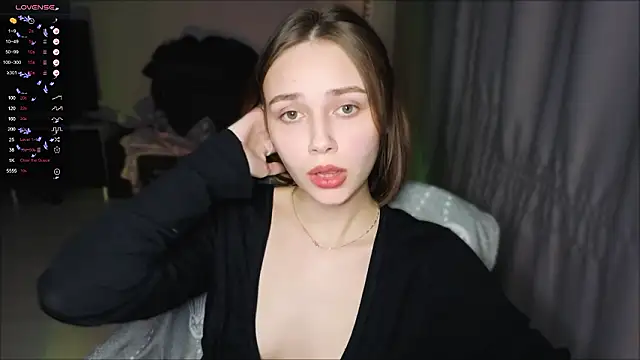 SweetLinaa online show from 5, 3, 2026