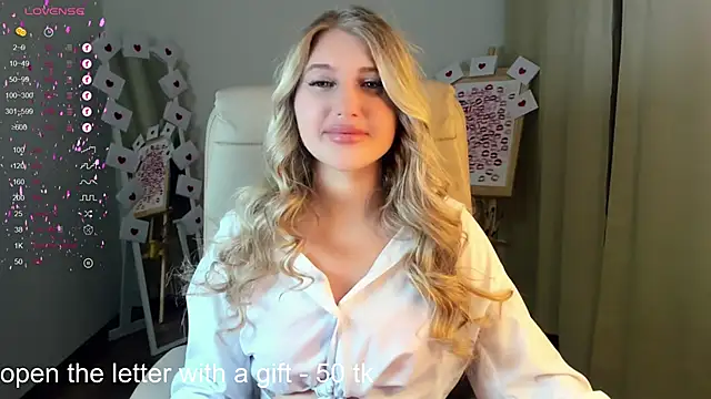 Evacadooo online show from 18, 2, 2025