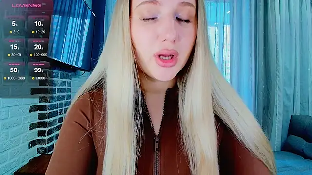 Evacadooo online show from 22, 10, 2025