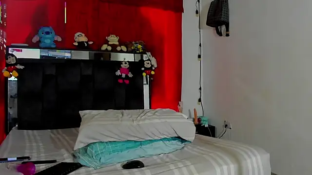 Snapshot of chloe_vasquez710 chatting on 13, 2, 2025 chloe vasquez710 online show from 13, 2, 2025