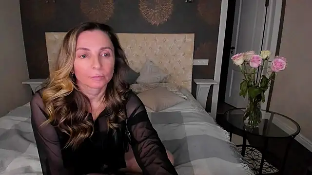 Snapshot of AllisonWilliams chatting on 2, 12, 2024 AllisonWilliams online show from 2, 12, 2024