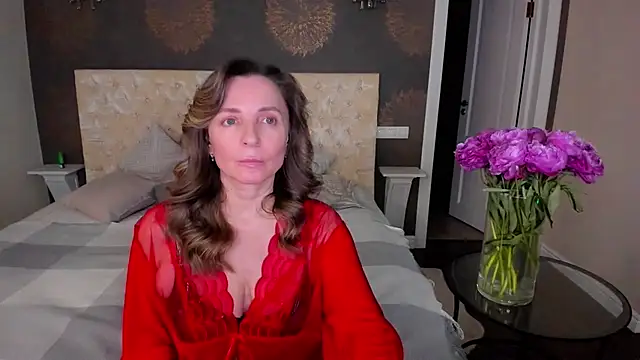 Snapshot of AllisonWilliams chatting on 6, 2, 2025 AllisonWilliams online show from 6, 2, 2025