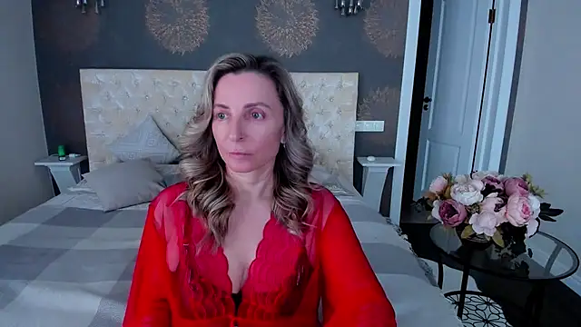 Snapshot of AllisonWilliams chatting on 14, 3, 2025 AllisonWilliams online show from 14, 3, 2025