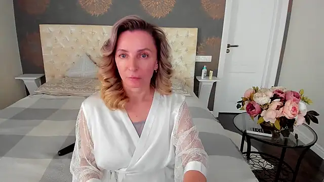 Snapshot of AllisonWilliams chatting on 8, 9, 2025 AllisonWilliams online show from 8, 9, 2025