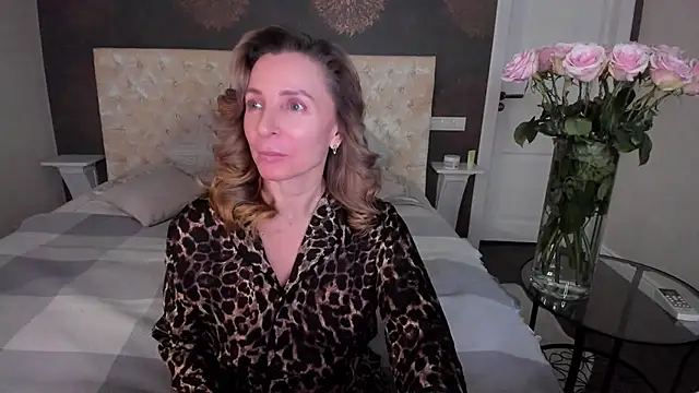 Snapshot of AllisonWilliams chatting on 3, 12, 2025 AllisonWilliams online show from 3, 12, 2025