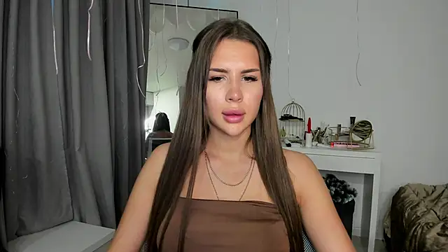 Snapshot of SuraMune chatting on 5, 2, 2025 SuraMune online show from 5, 2, 2025