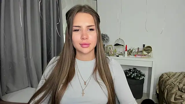 Snapshot of SuraMune chatting on 5, 2, 2025 SuraMune online show from 5, 2, 2025