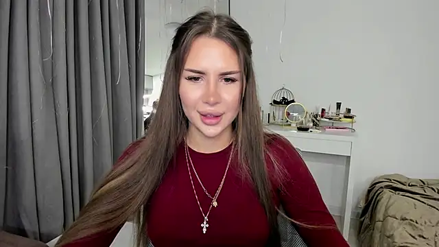 Snapshot of SuraMune chatting on 8, 2, 2025 SuraMune online show from 8, 2, 2025