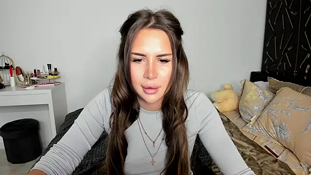 Snapshot of SuraMune chatting on 10, 2, 2025 SuraMune online show from 10, 2, 2025