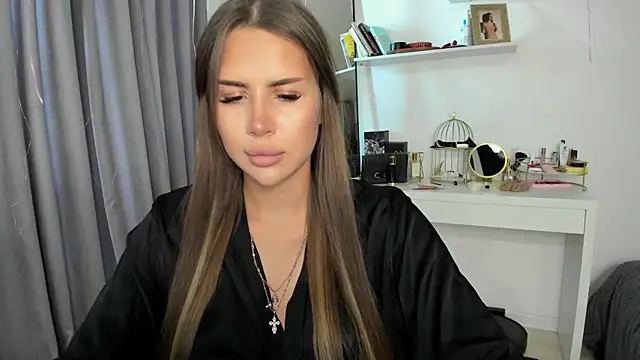 Snapshot of SuraMune chatting on 20, 2, 2025 SuraMune online show from 20, 2, 2025