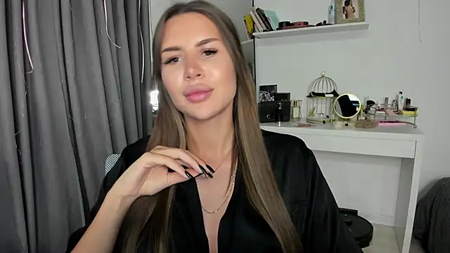 Snapshot of SuraMune chatting on 20, 2, 2025 SuraMune online show from 20, 2, 2025