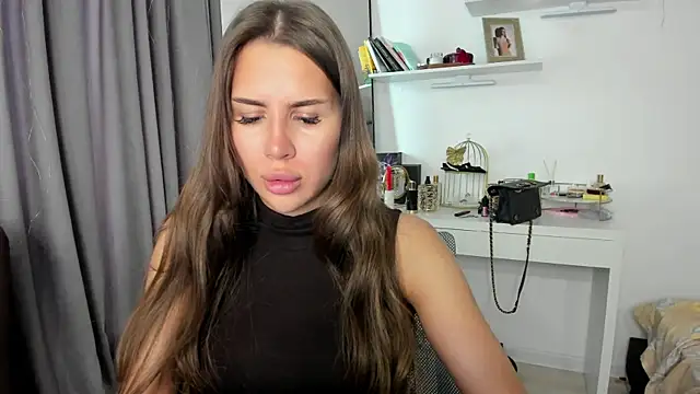 Snapshot of SuraMune chatting on 14, 3, 2025 SuraMune online show from 14, 3, 2025