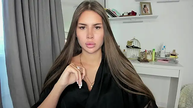 Snapshot of SuraMune chatting on 17, 3, 2025 SuraMune online show from 17, 3, 2025