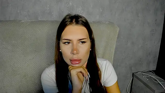 Snapshot of SuraMune chatting on 23, 10, 2025 SuraMune online show from 23, 10, 2025