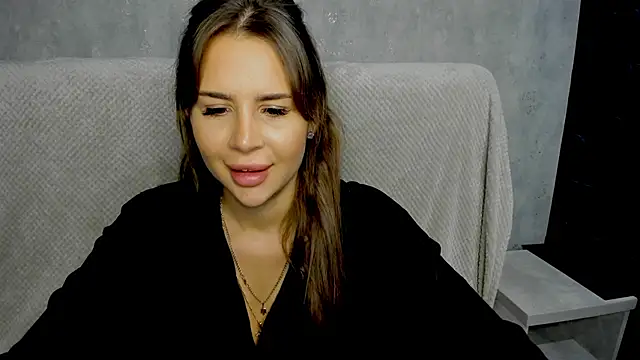 Snapshot of SuraMune chatting on 3, 11, 2025 SuraMune online show from 3, 11, 2025