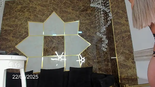 Snapshot of Charlie_Doll chatting on 22, 3, 2025 Charlie Doll online show from 22, 3, 2025