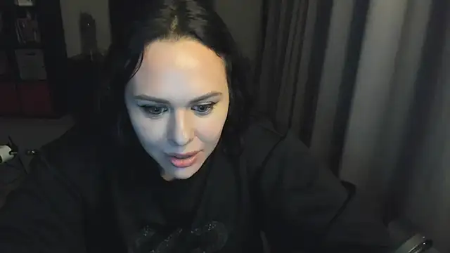 MollyCheiz online show from 15, 9, 2025