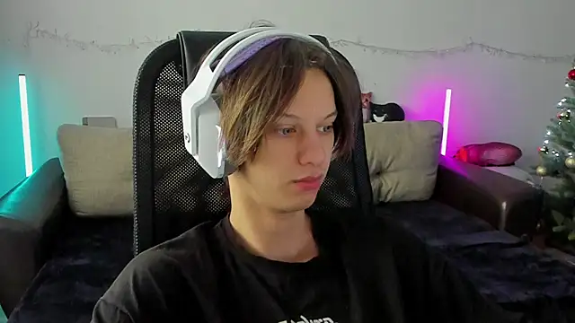 Ostin meow online show from 17, 12, 2025