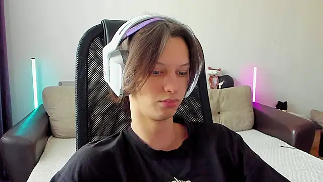 Ostin meow online show from 12, 2, 2026