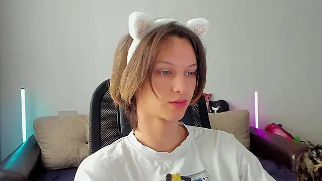 Ostin meow online show from 5, 3, 2026