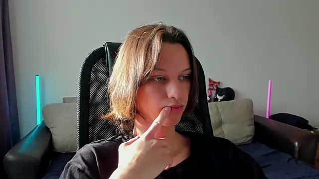 Ostin meow online show from 20, 4, 2026