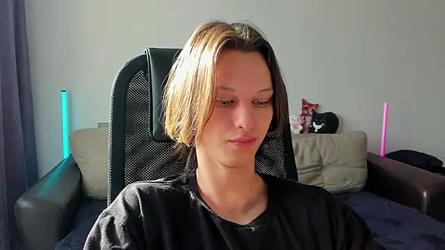 Ostin meow online show from 21, 4, 2026