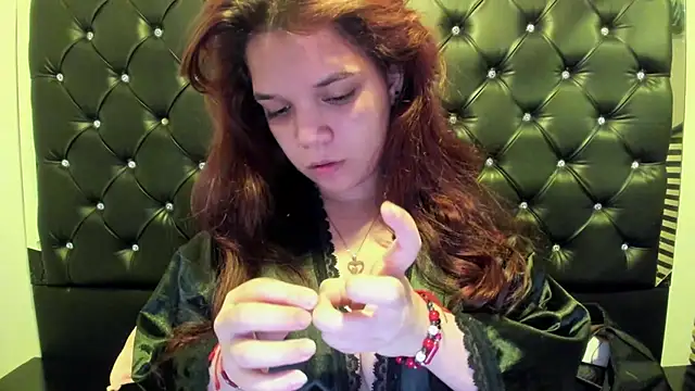 Snapshot of MelanyCarter18 chatting on 18, 11, 2025 MelanyCarter18 online show from 18, 11, 2025