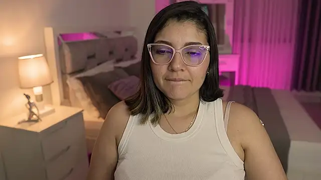 Camilaa bueno online show from 14, 1, 2025