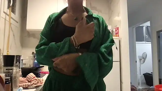 Snapshot of ScarlettMadii chatting on 3, 12, 2024 ScarlettMadii online show from 3, 12, 2024