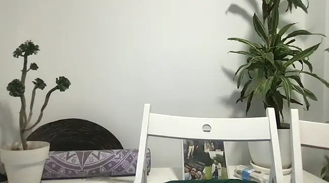 Snapshot of ScarlettMadii chatting on 10, 12, 2024 ScarlettMadii online show from 10, 12, 2024