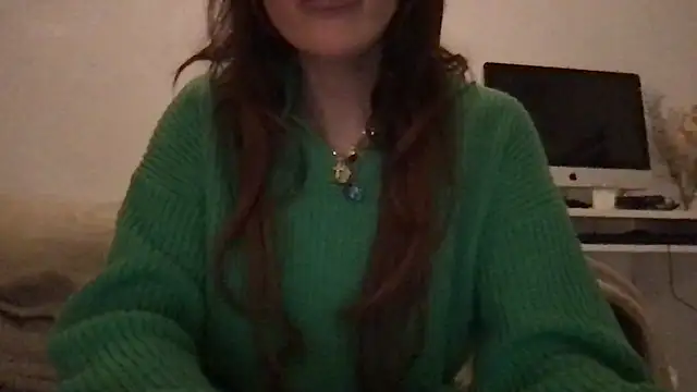 Snapshot of ScarlettMadii chatting on 8, 2, 2025 ScarlettMadii online show from 8, 2, 2025