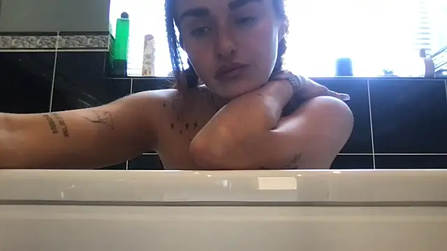 Snapshot of ScarlettMadii chatting on 27, 2, 2025 ScarlettMadii online show from 27, 2, 2025