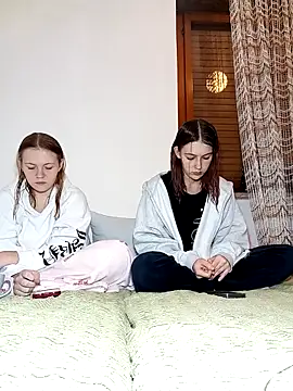 Snapshot of ella_grays chatting on 6, 11, 2025 ella grays online show from 6, 11, 2025