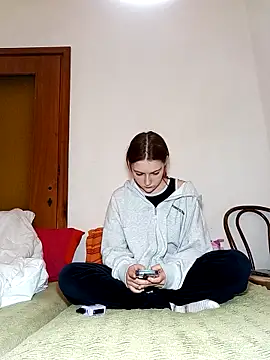 ella grays online show from 19, 12, 2025