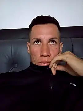 Snapshot of FlacoDani chatting on 22, 10, 2025 FlacoDani online show from 22, 10, 2025