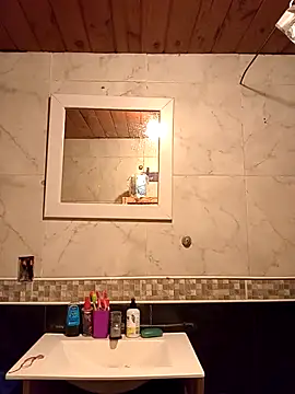 Snapshot of FlacoDani chatting on 10, 11, 2025 FlacoDani online show from 10, 11, 2025