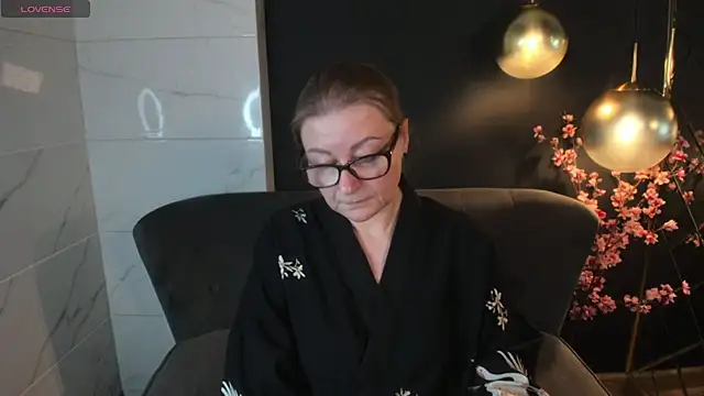 AlexandraKind online show from 26, 1, 2025